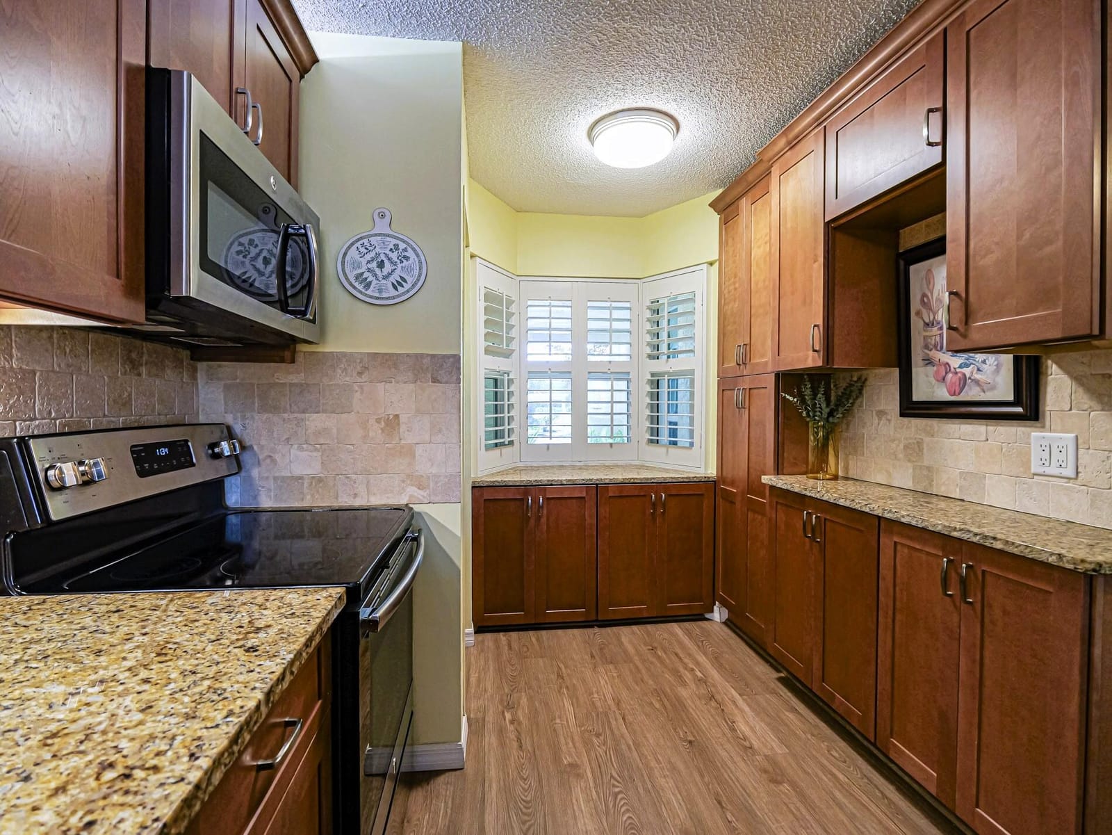 464 Grove Isle Circle 464 — photo 2