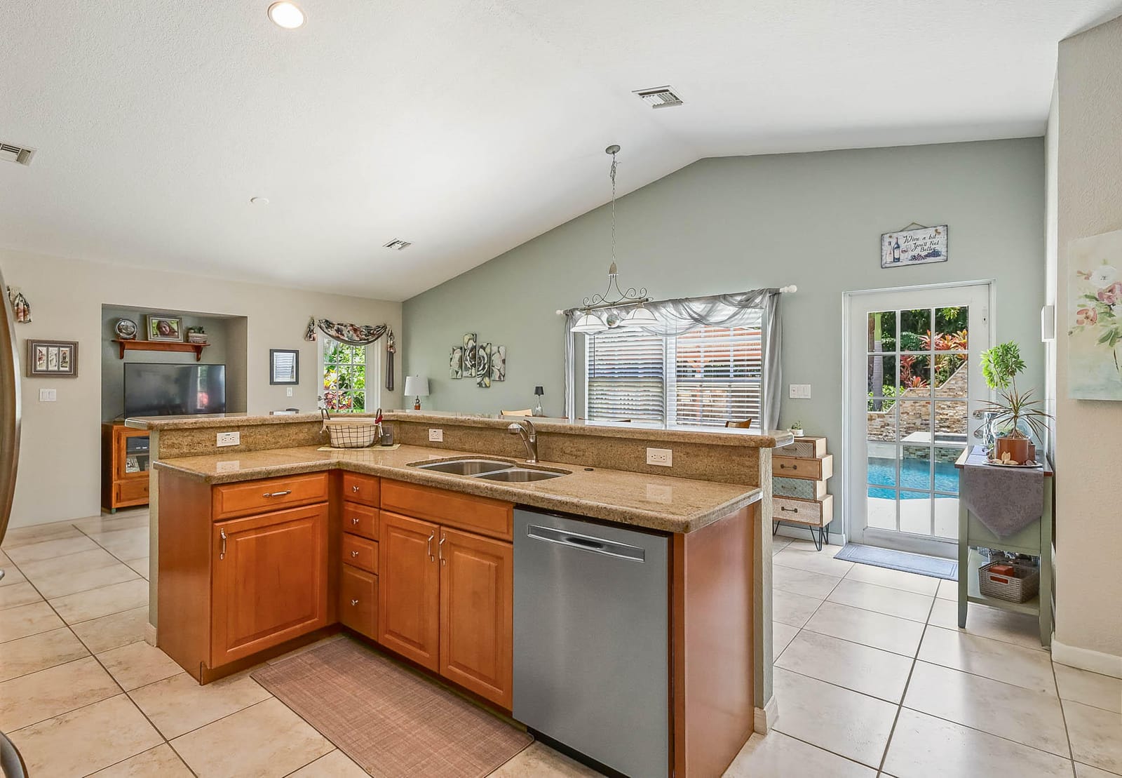 8970 Yearling Drive — photo 9