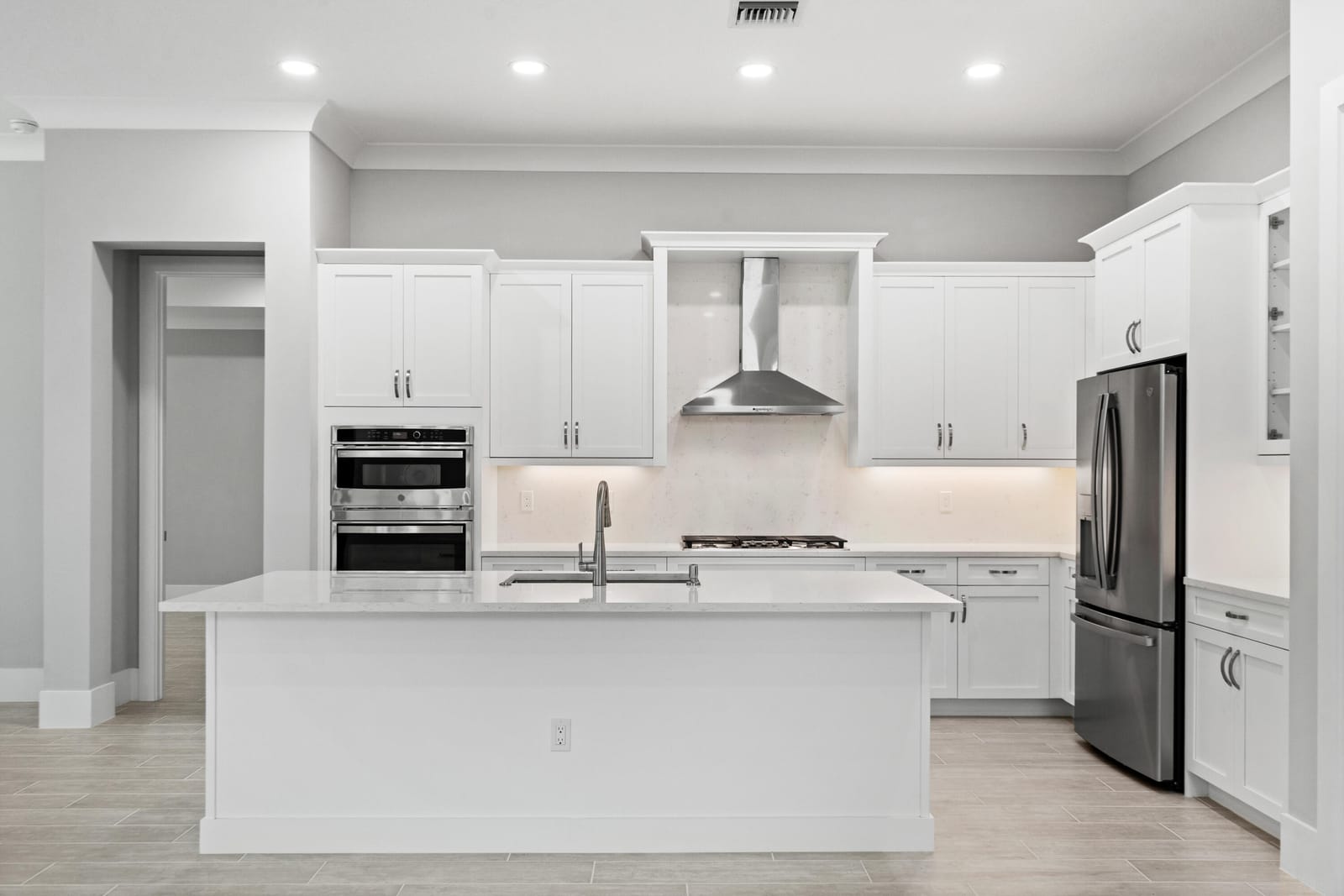 692 Ravens Landing Drive — photo 2