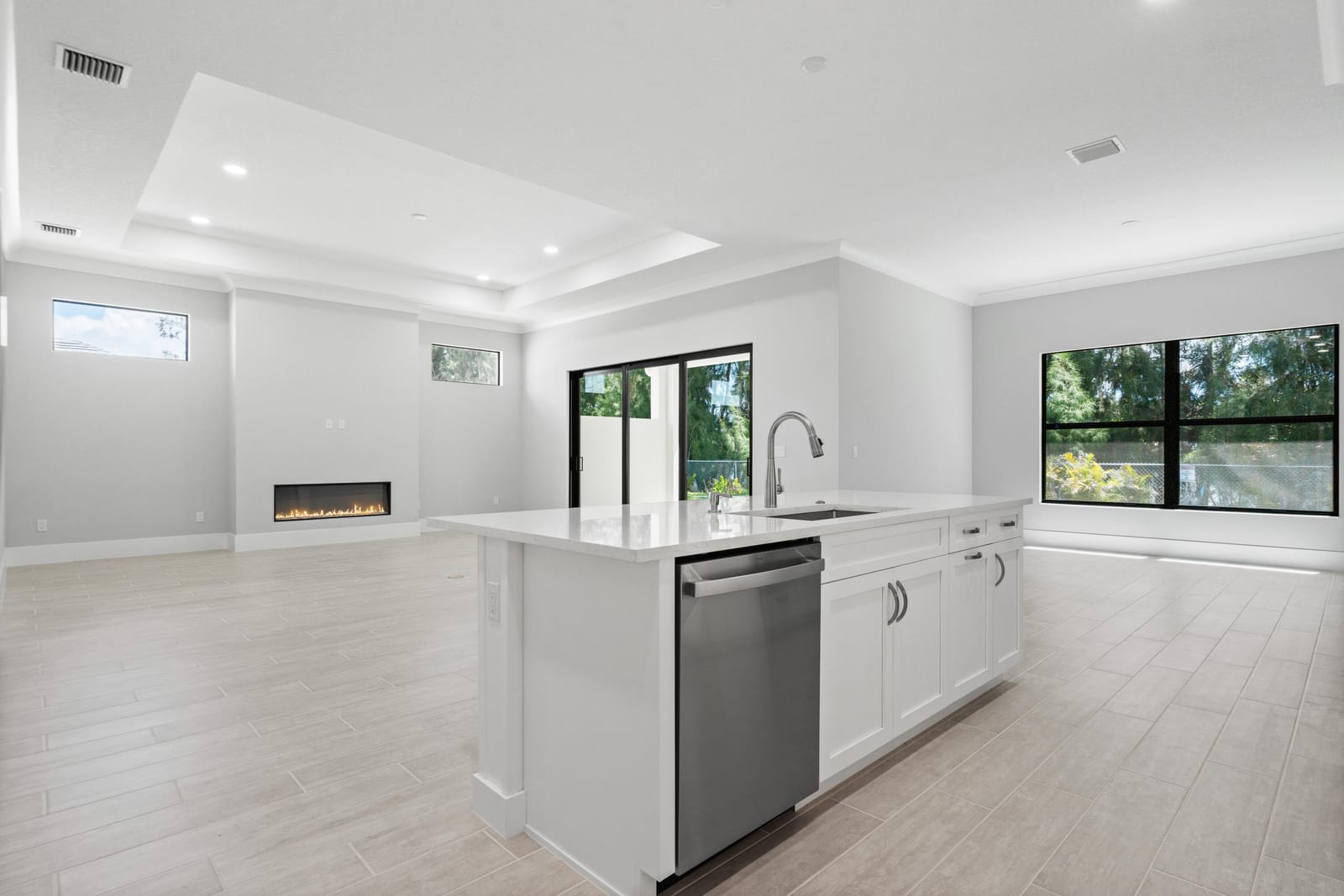 692 Ravens Landing Drive — photo 11