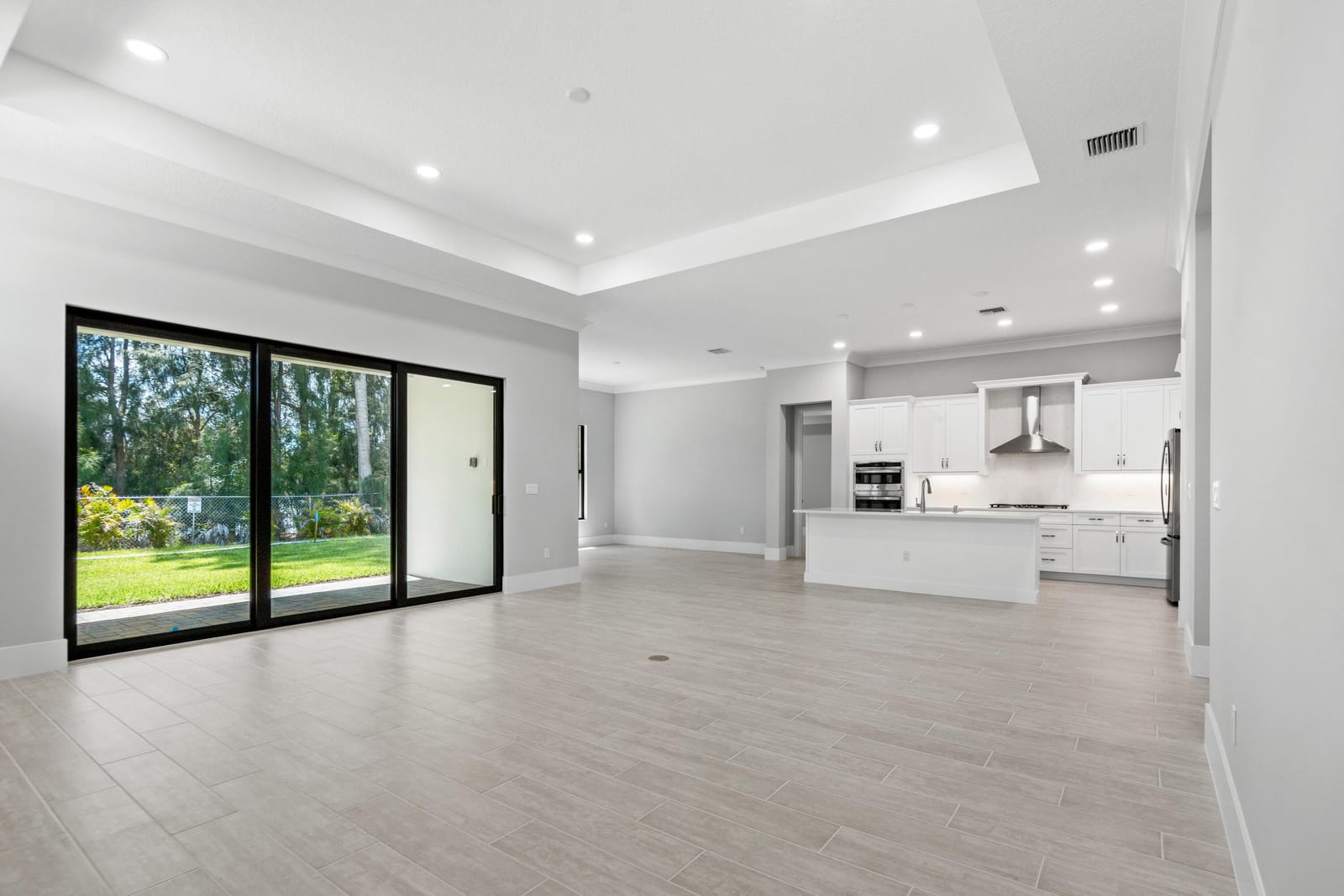 692 Ravens Landing Drive — photo 8