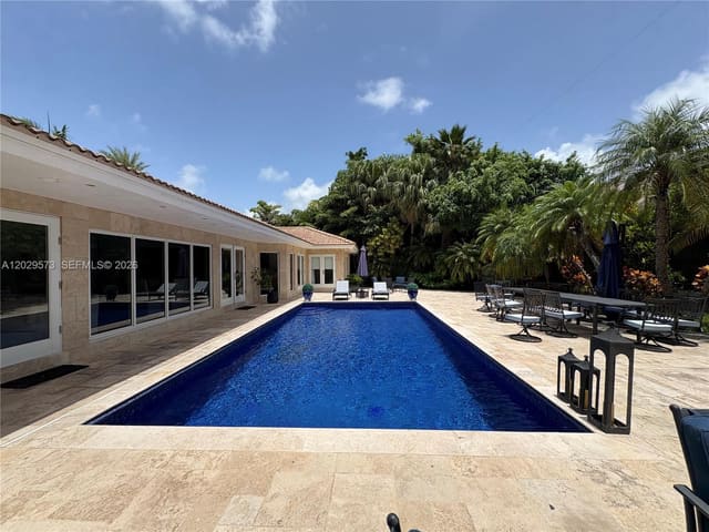 323 Caribbean Road, Key Biscayne, FL 33149