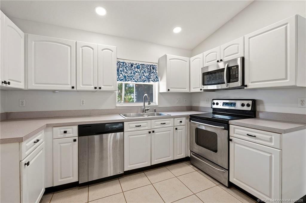 984 NW 16th Place — photo 8