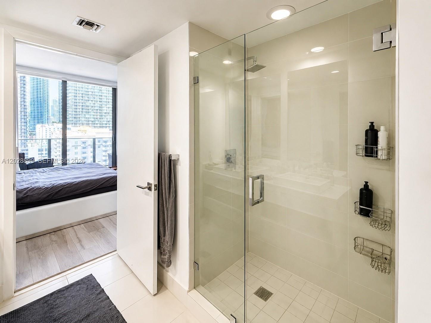 45 SW 9th Street 1506 — photo 8