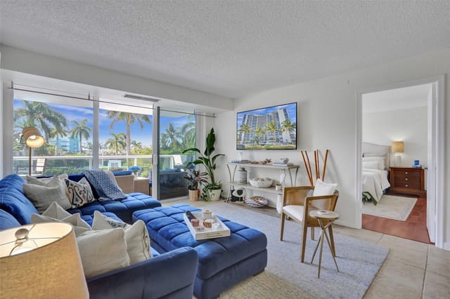 2841 N Ocean Boulevard 303, sold in Vantage View Condo, Fort Lauderdale, FL