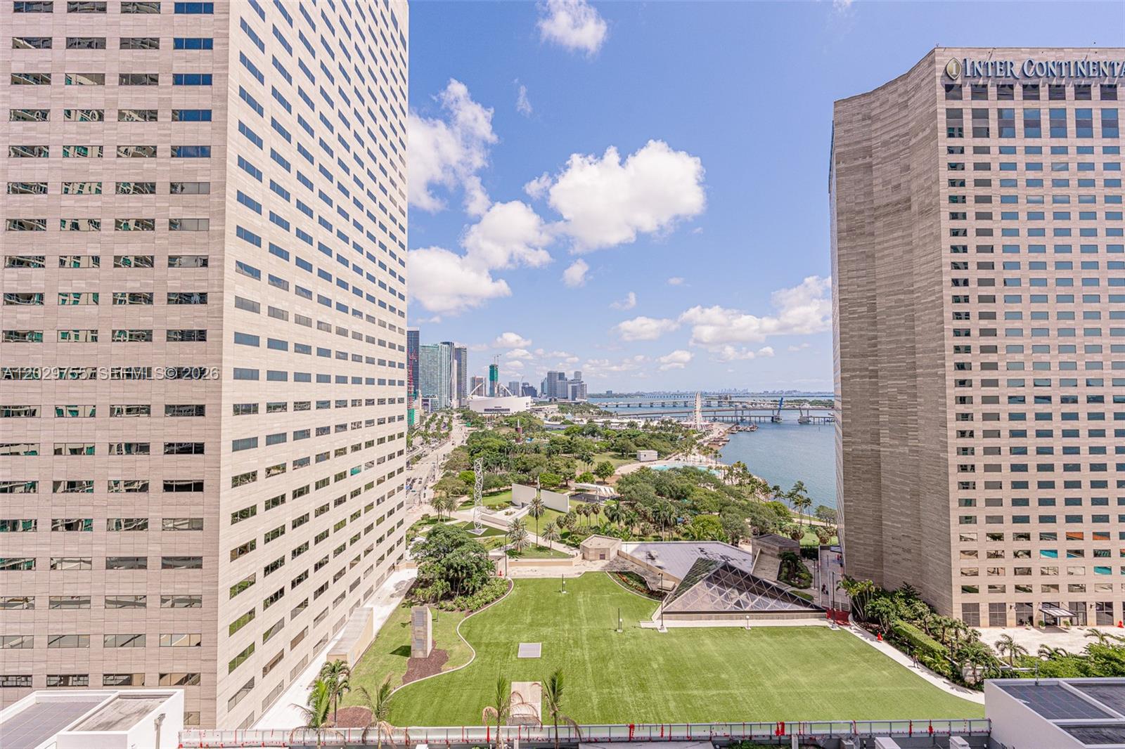 325 S Biscayne Boulevard 2020, Miami, FL 33131, Miami