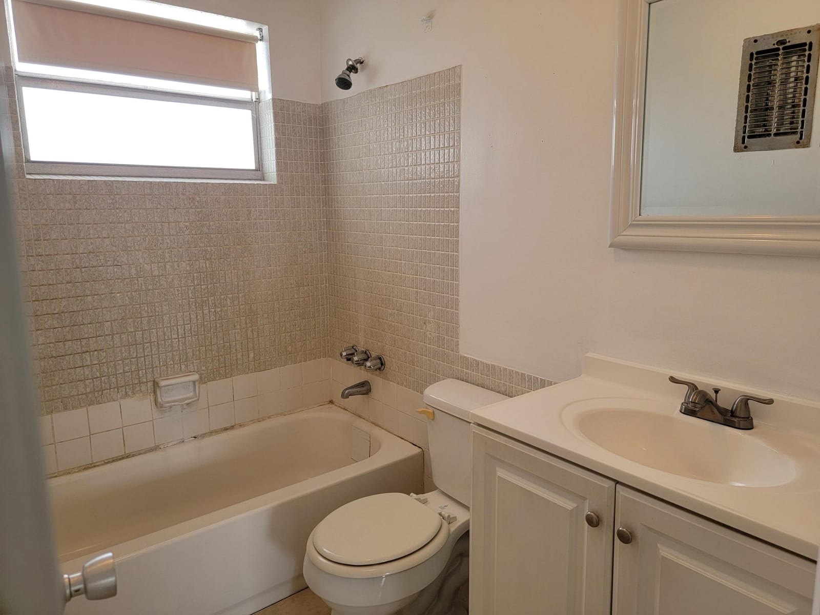 4310 NW 12th Court 205 — photo 8