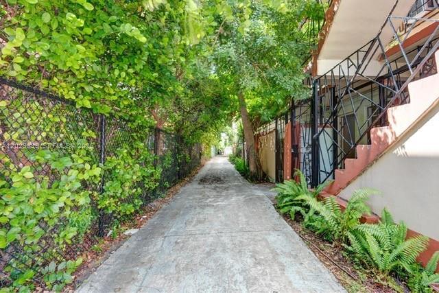 542 NW 8th Street 11, Miami, FL 33136, Miami