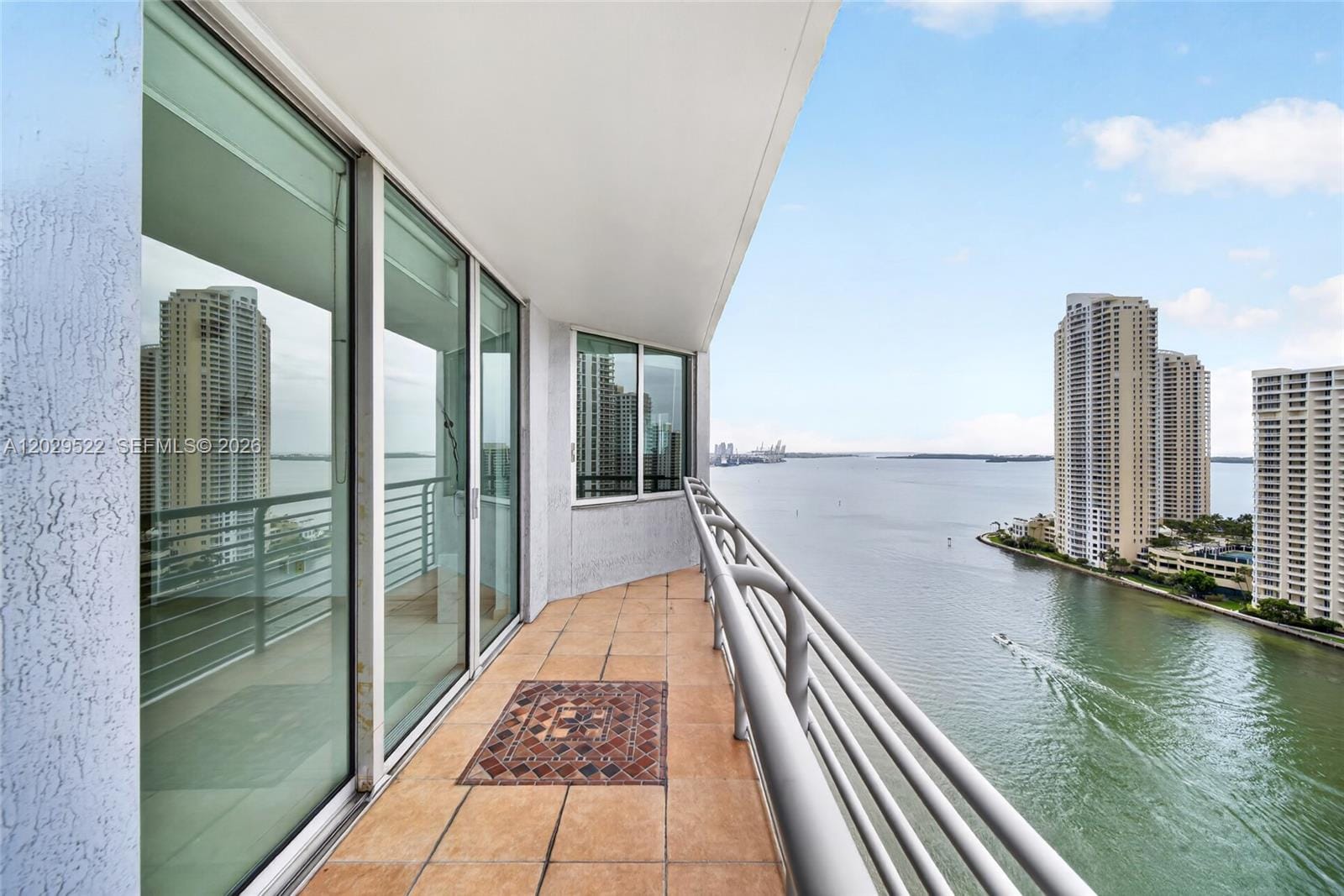 325 S Biscayne Boulevard 2219 — photo 3