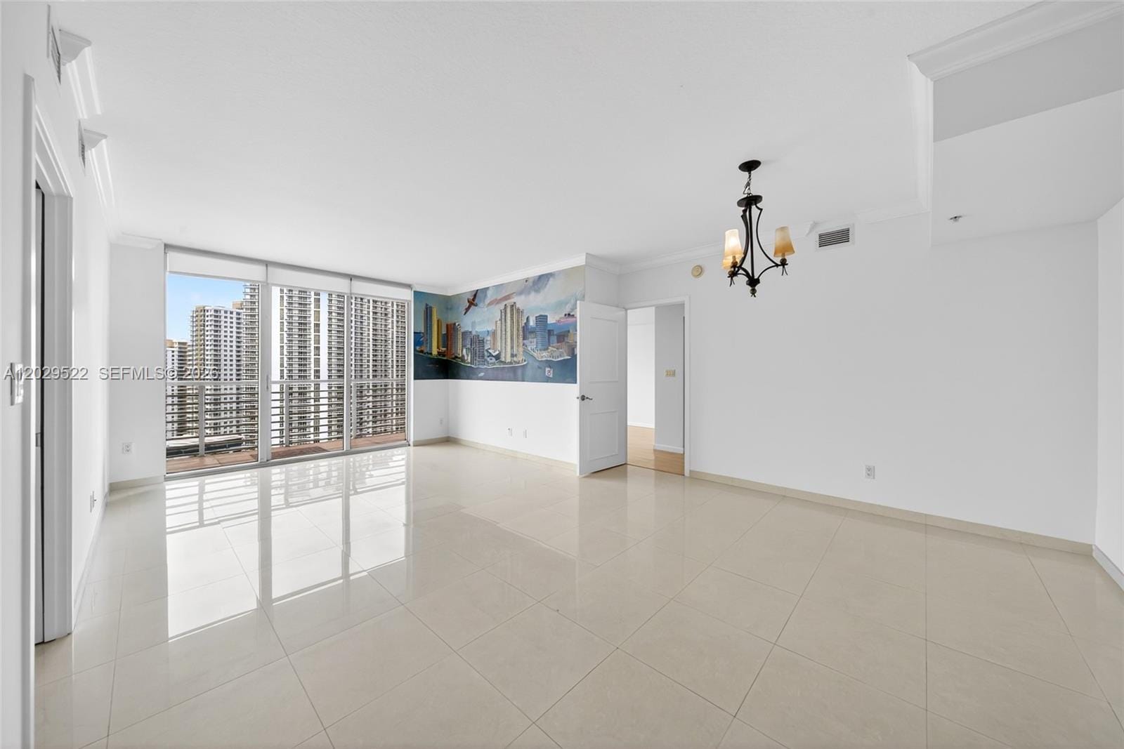 325 S Biscayne Boulevard 2219 — photo 4