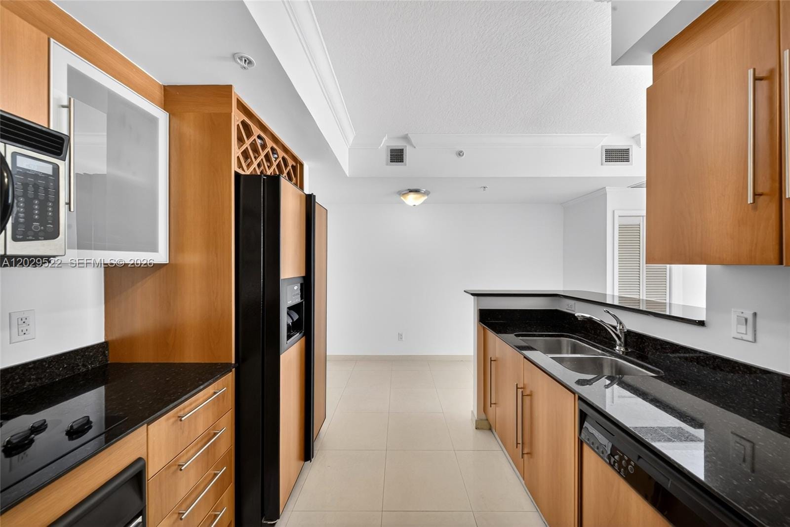 325 S Biscayne Boulevard 2219 — photo 6