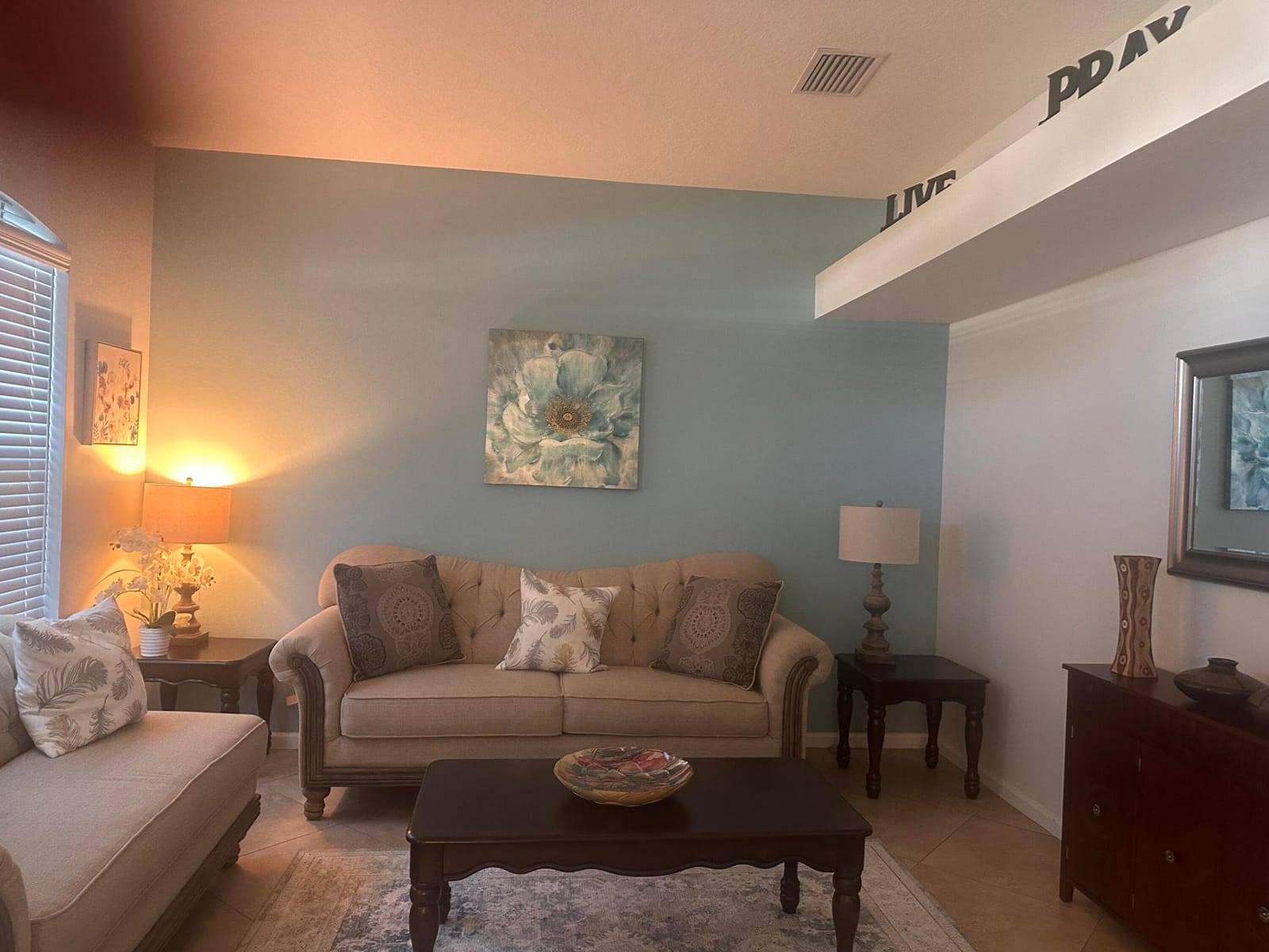585 SW Undallo Road — photo 3