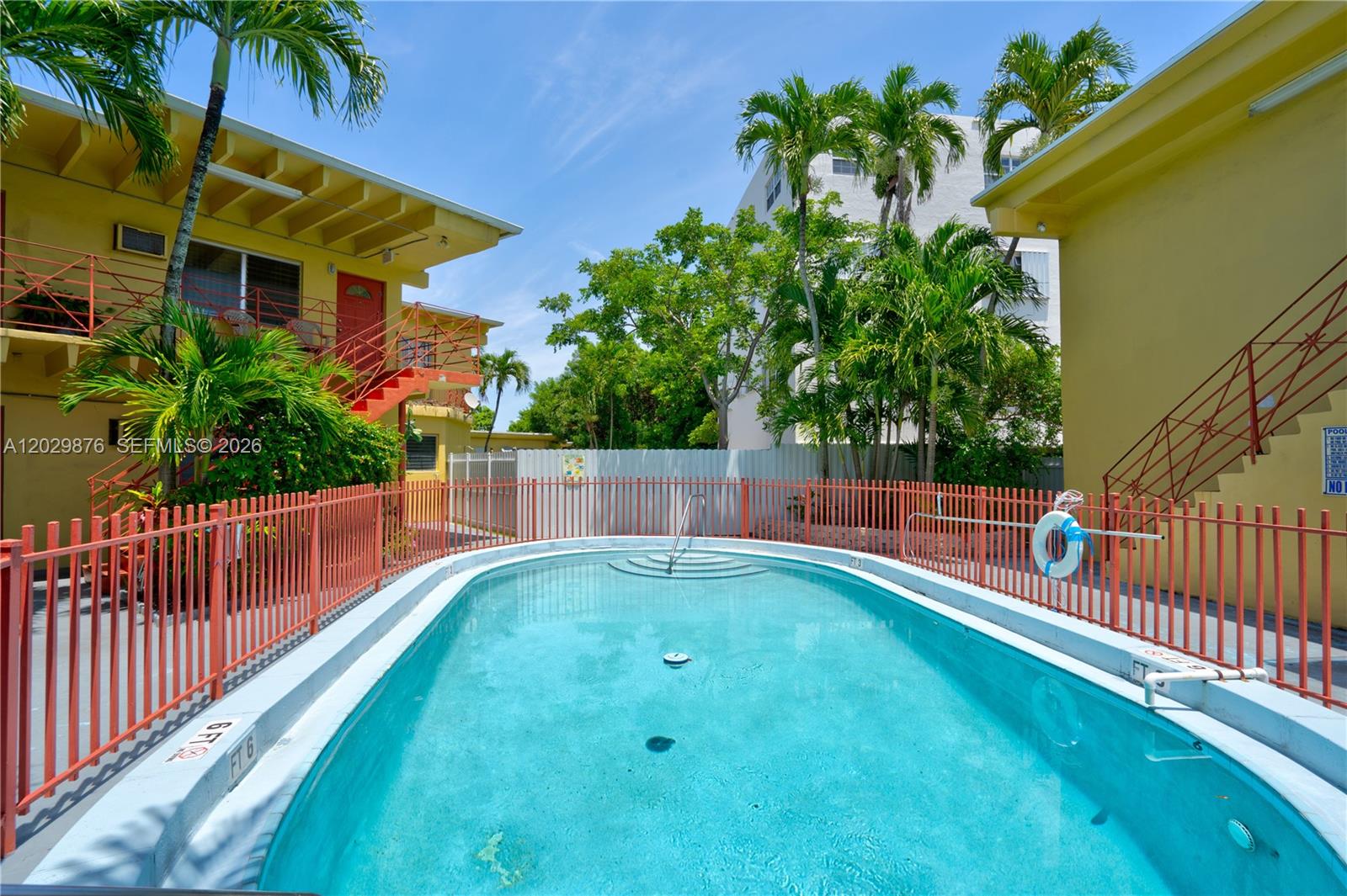 12195 W Dixie Hwy 6e 6E, North Miami, FL 33161, North Miami