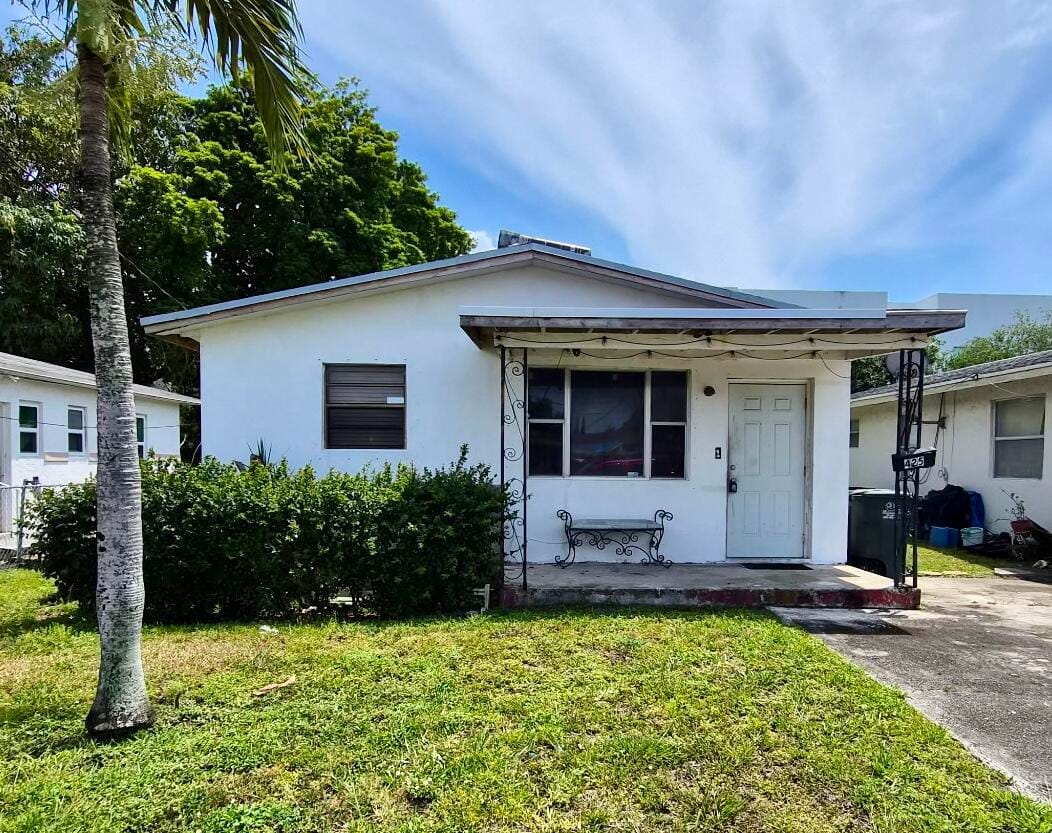 425 NW 6th Street — photo 1