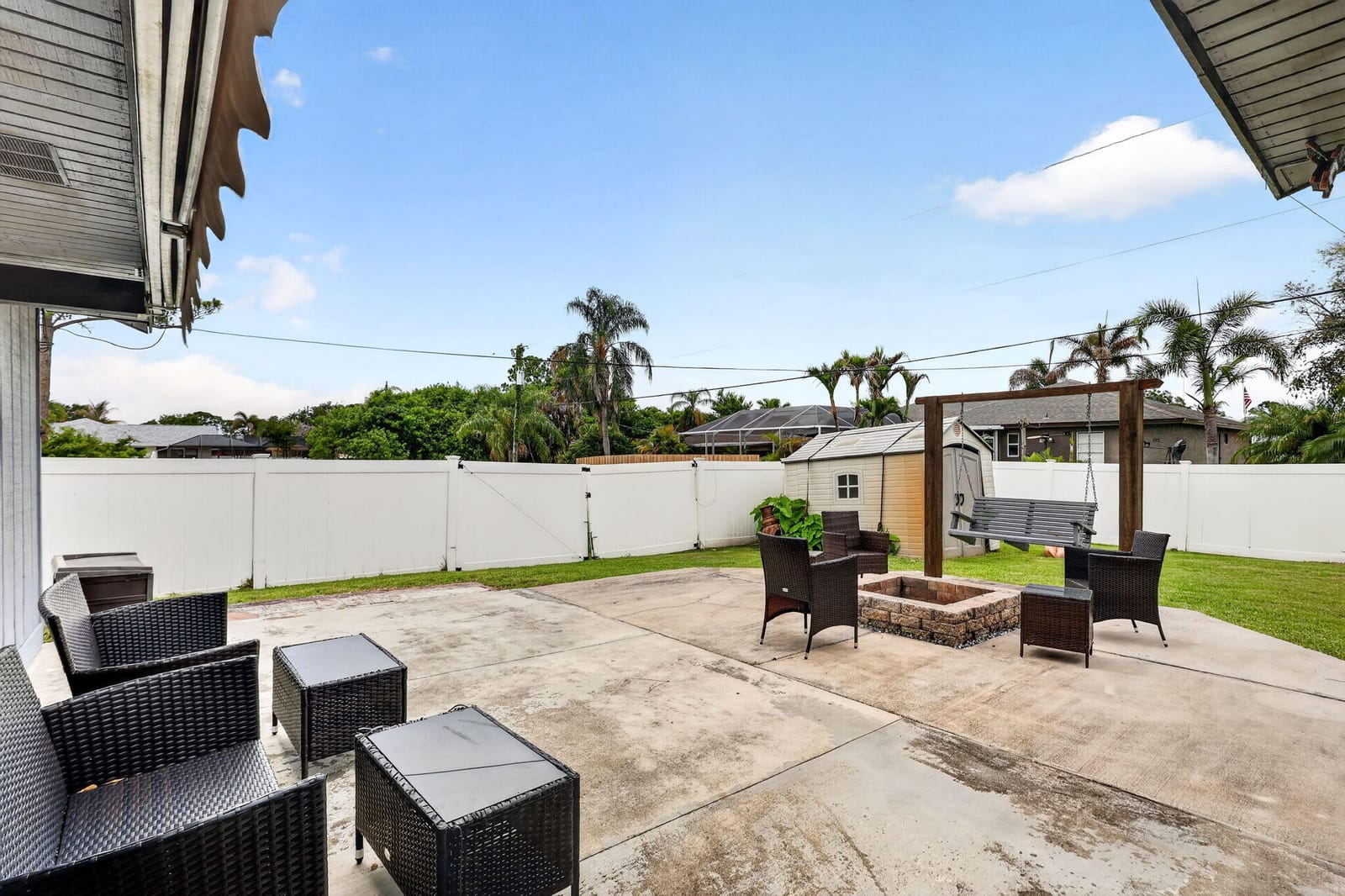 641 SE Streamlet Avenue — photo 12