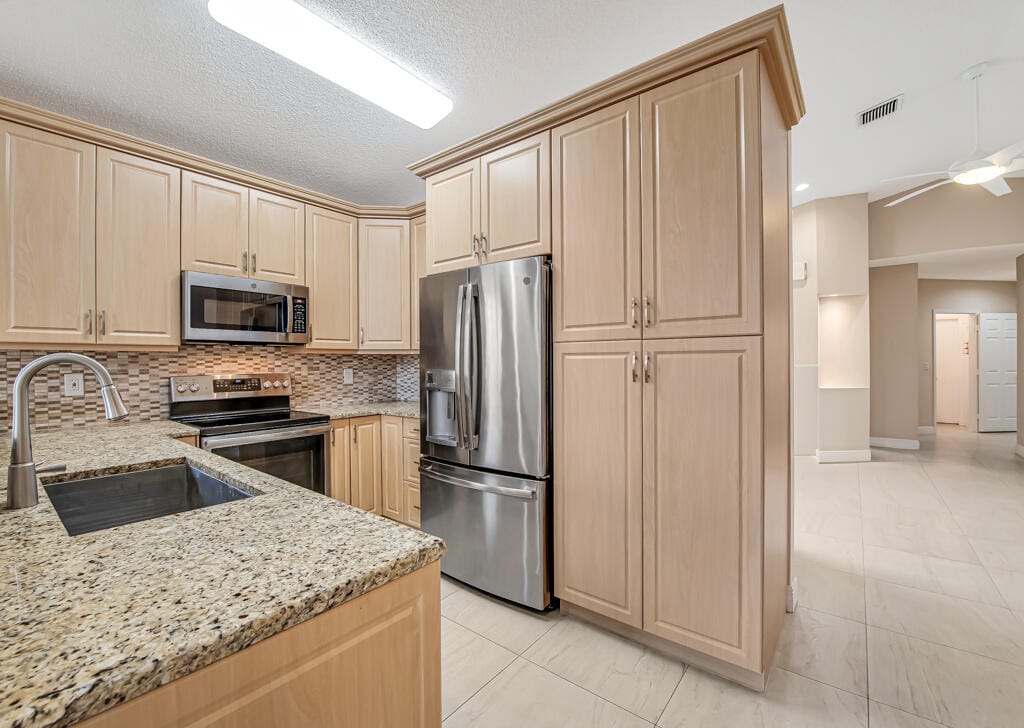 9529 Cherry Blossom Terrace, Boynton Beach, FL 33437 photo 14