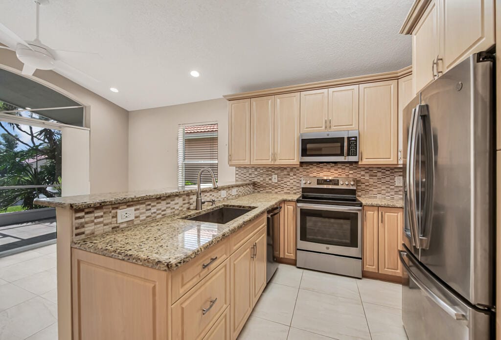 9529 Cherry Blossom Terrace, Boynton Beach, FL 33437 photo 16