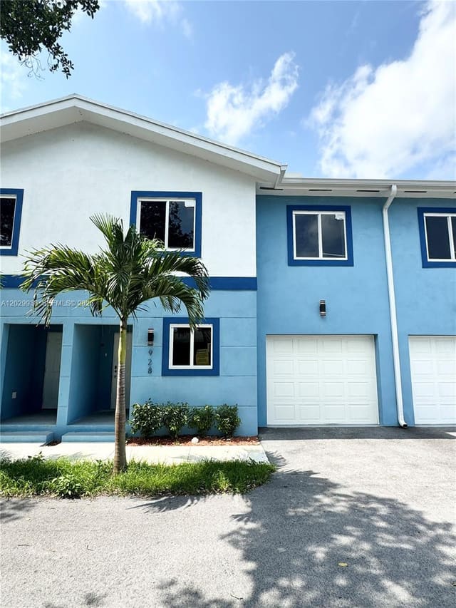 930 NW 2nd Street, Fort Lauderdale, FL 33311