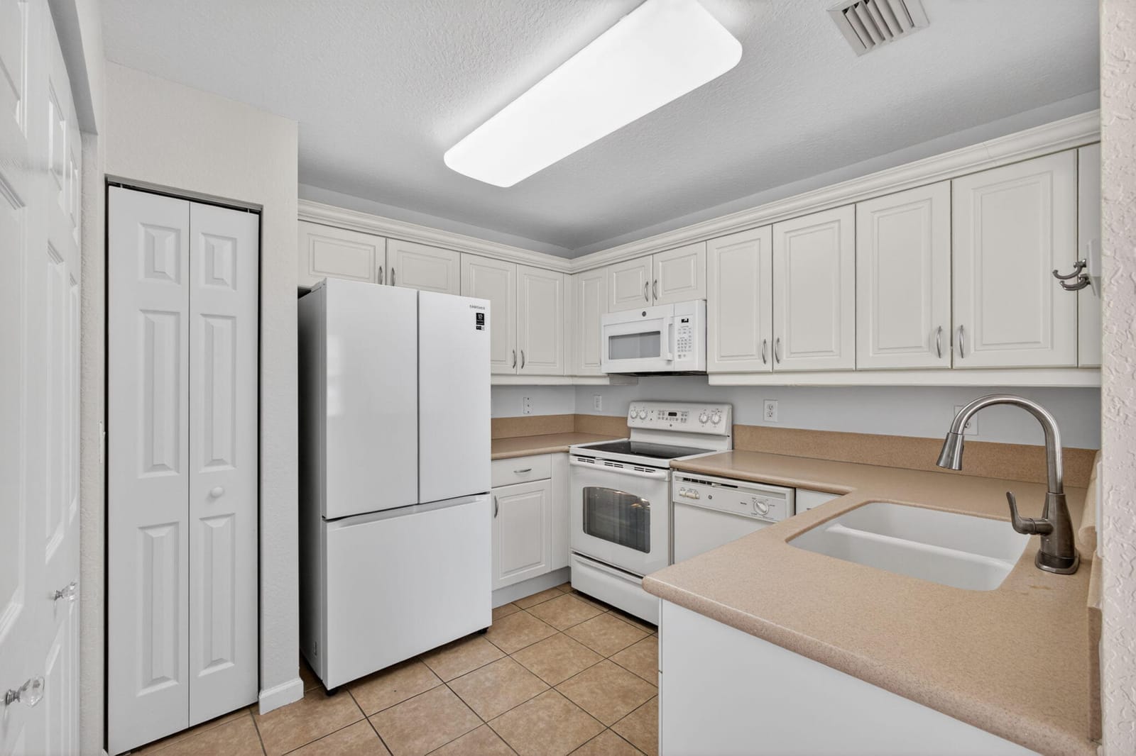6549 Diamond Springs Terrace 2003 — photo 10