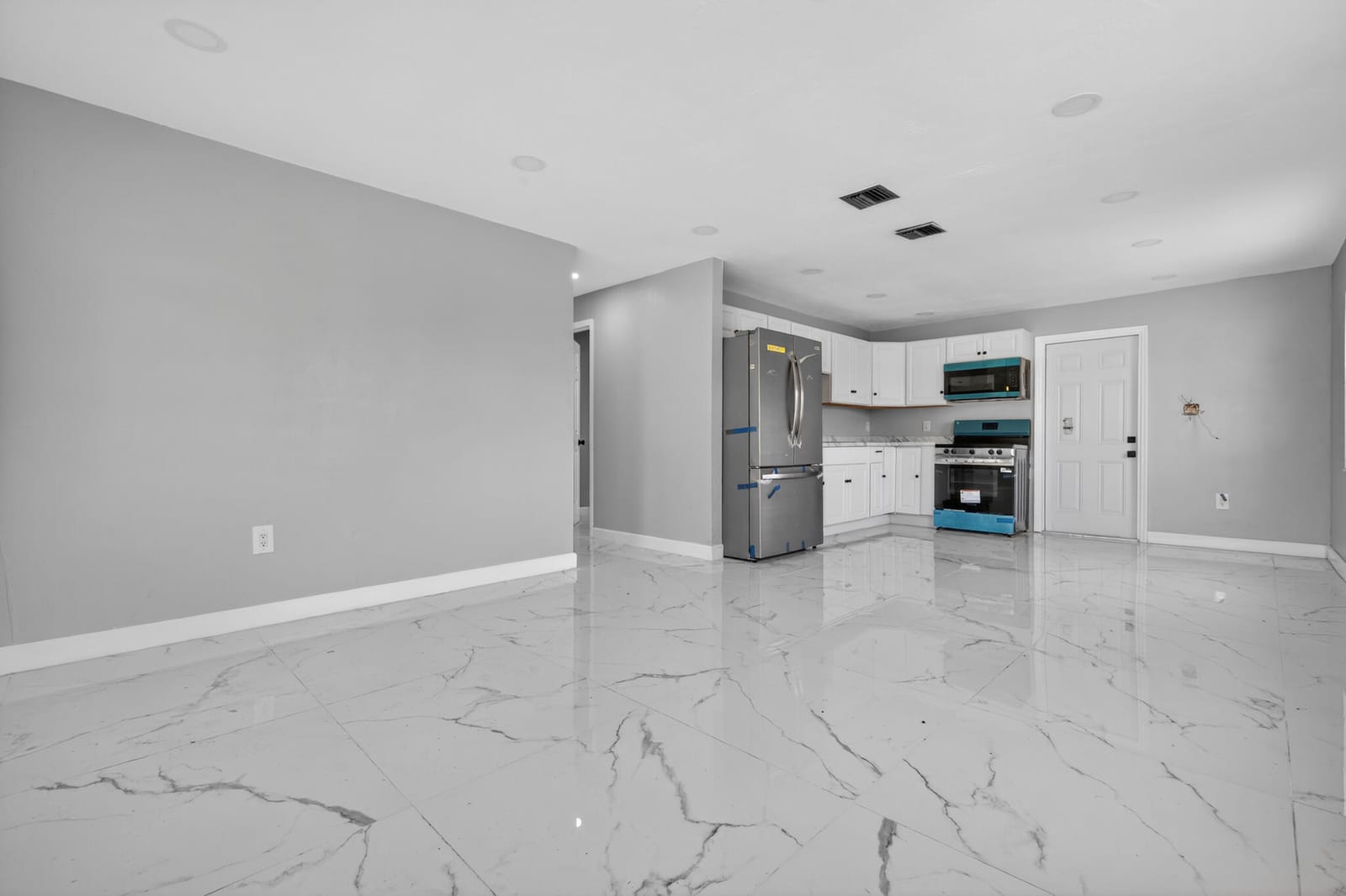 245 SW 11th Avenue — photo 8