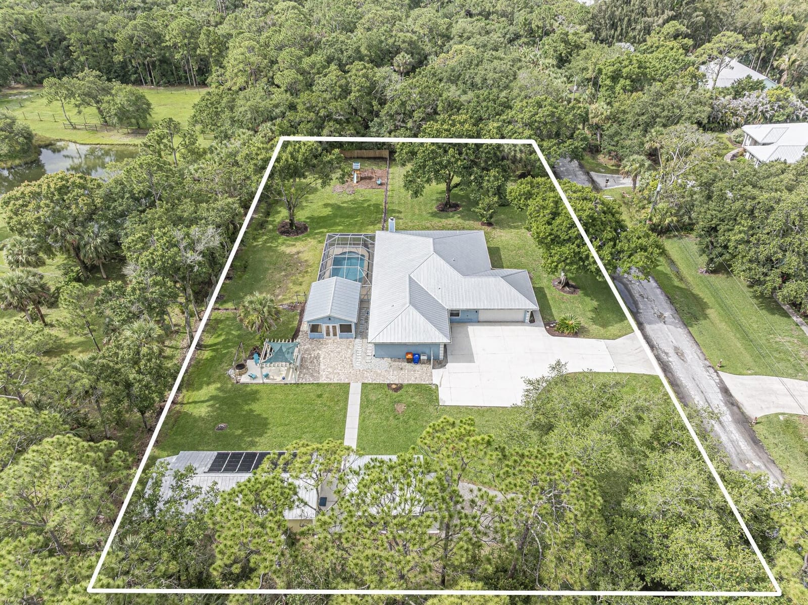 4220 70th Avenue, Vero Beach, FL 32967