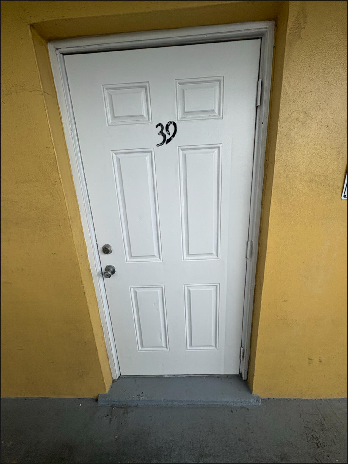 1501 Crescent Circle E39, Lake Park, FL 33403, Lake Park