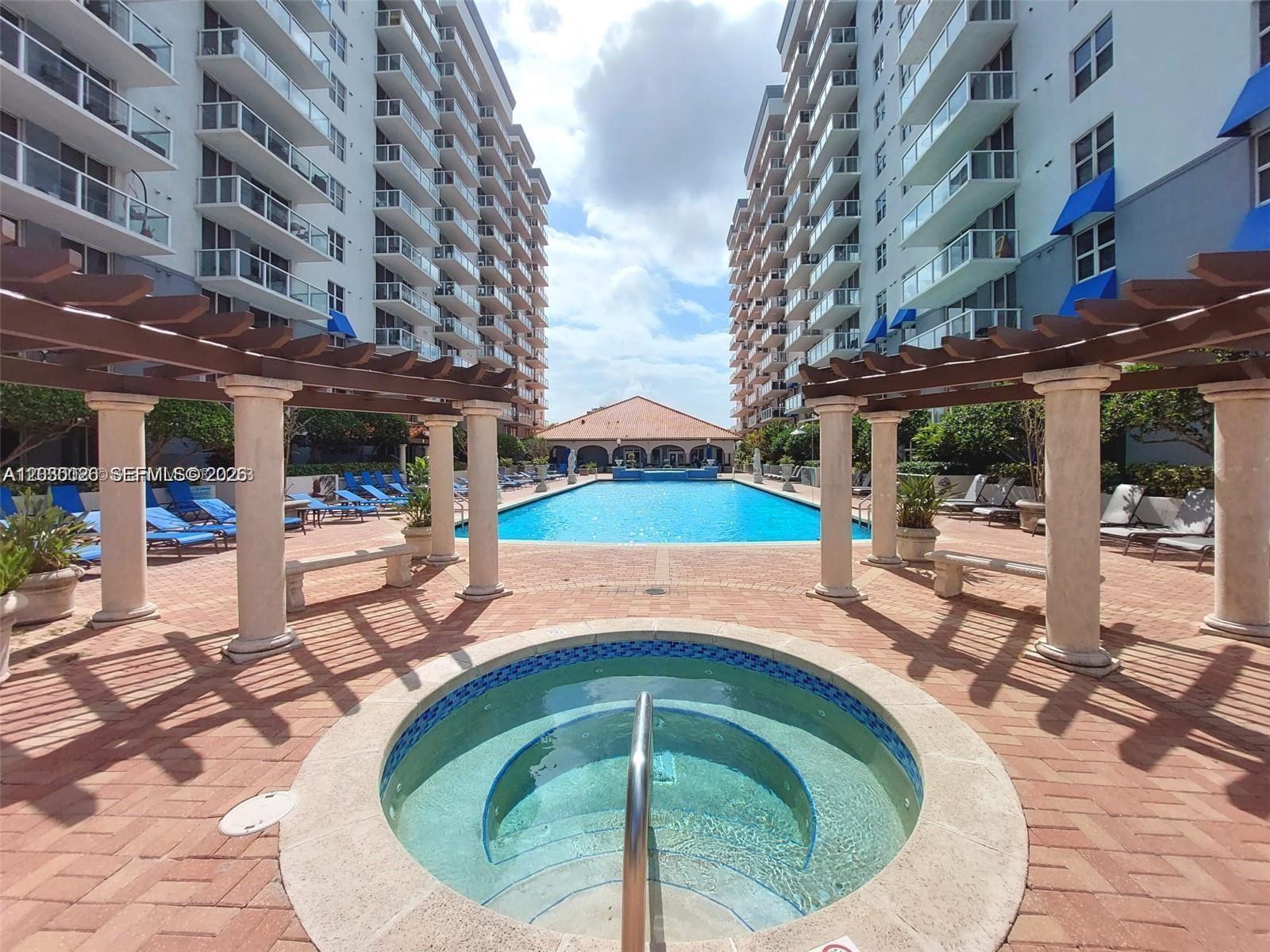 5077 NW 7th Street 1111, Miami, FL 33126, Miami