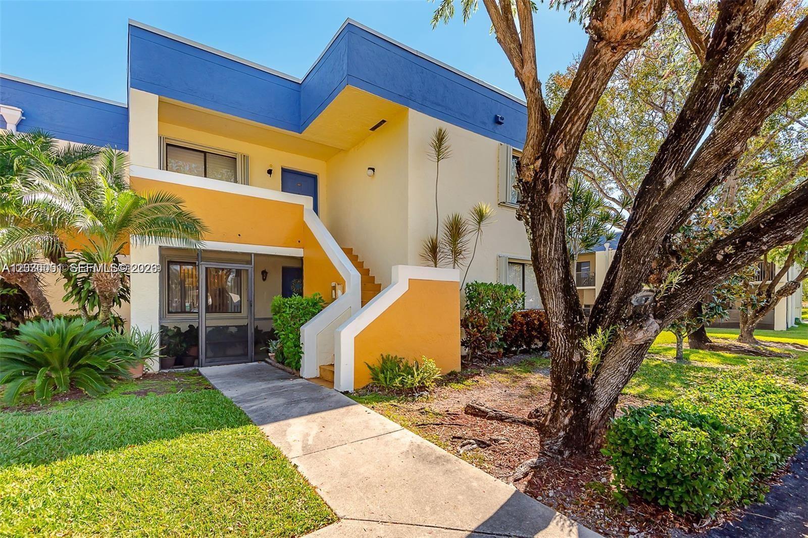 177 Lakeview Drive 104, Weston, FL 33326, Weston