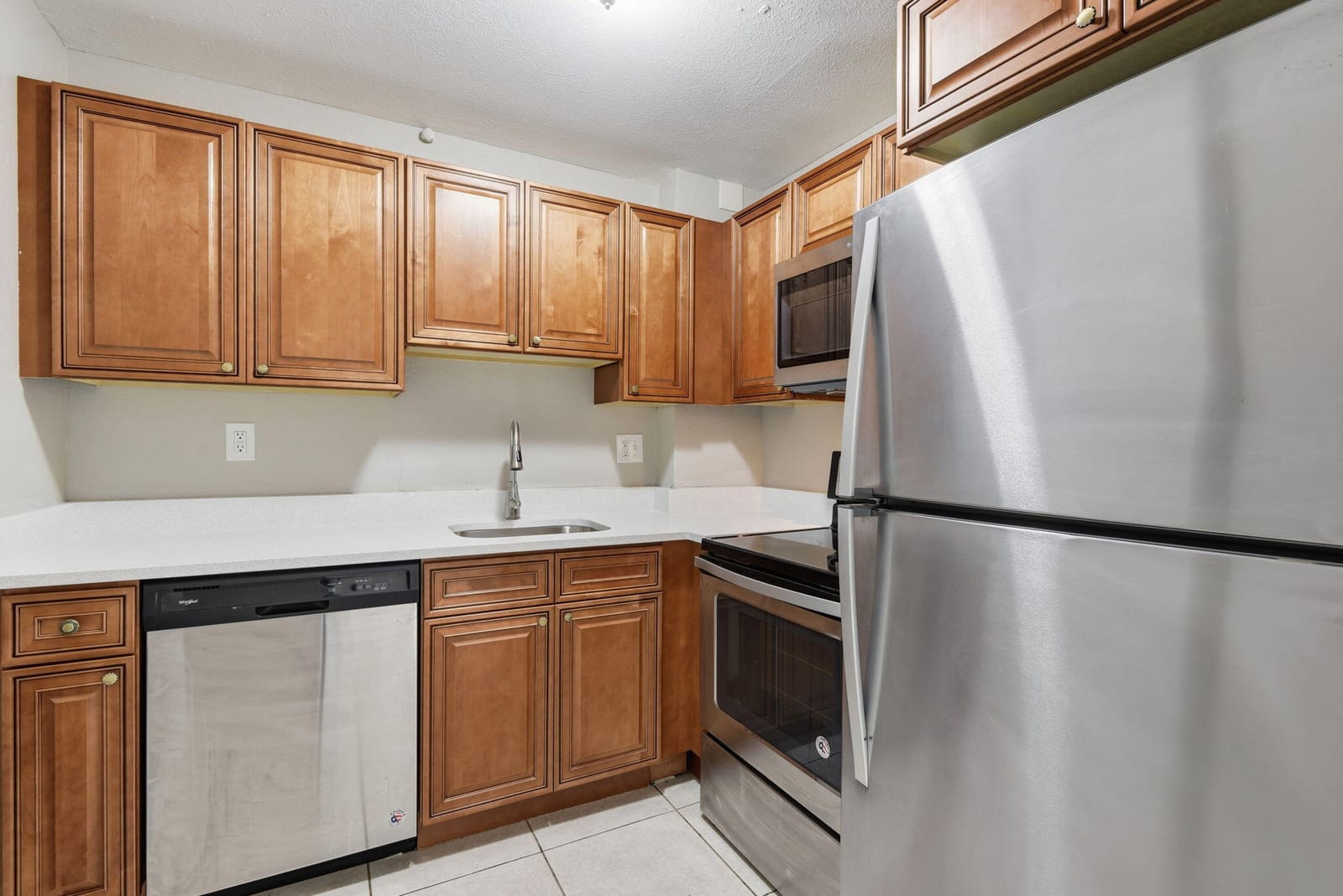 9360 Fontainebleau Boulevard Apt 310, Miami, FL 33172 photo 18