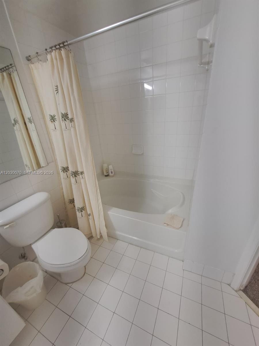 5085 NW 7th Street 602 — photo 8