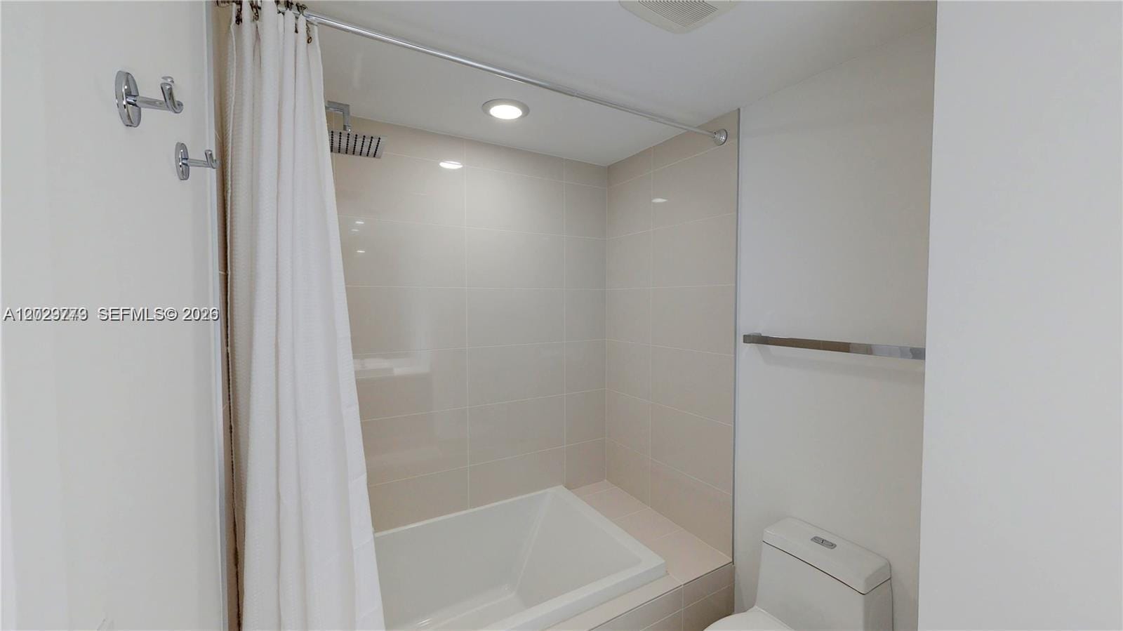 55 SW 9th Street 3409, Miami, FL 33130 photo 8