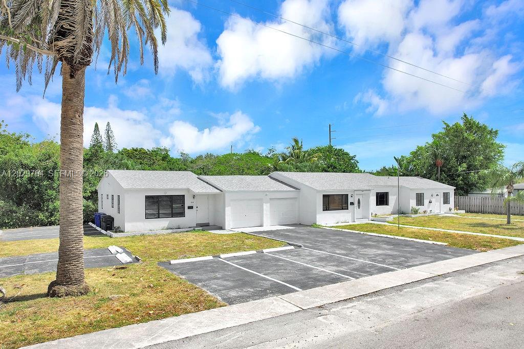 2419 Pierce Street ., Hollywood, FL 33020, Hollywood