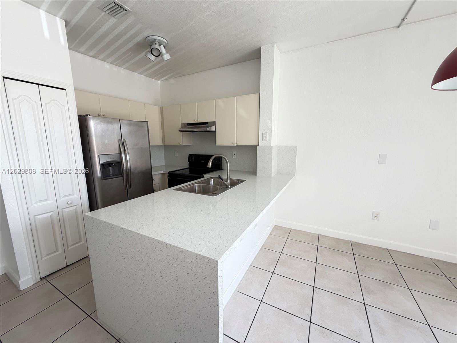 7080 NW 177th Street 20913, Hialeah, FL 33015, Hialeah