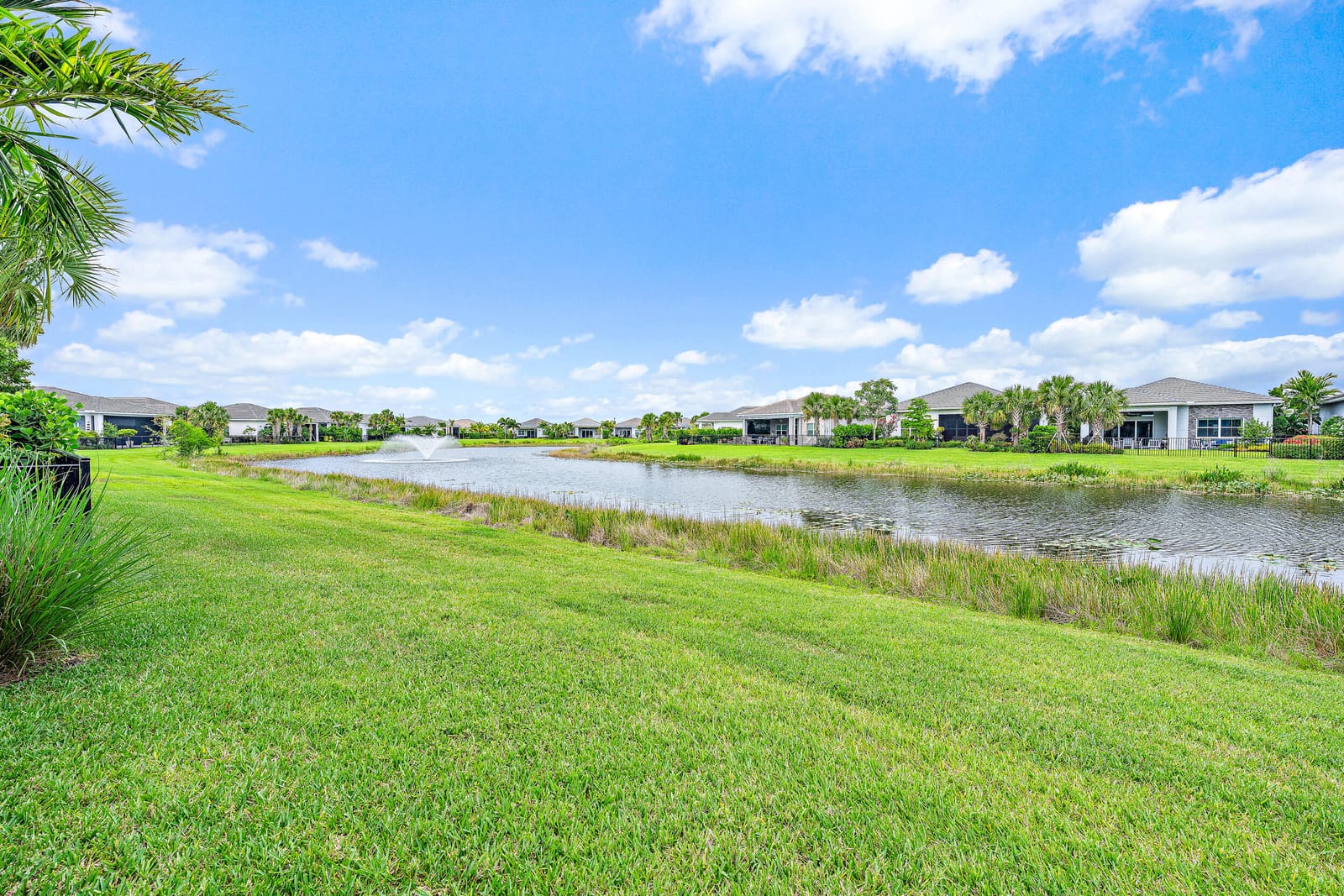 10075 Driftwood Way, Palm Beach Gardens, FL 33412 photo 3