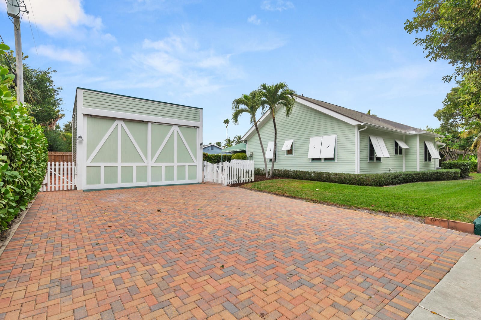 800 Kanuga Drive, West Palm Beach, FL 33401 photo 17