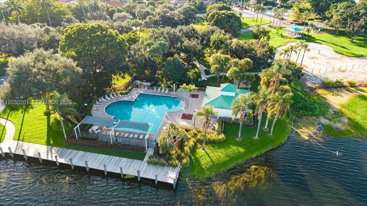 2010 NW 182nd Terrace, Pembroke Pines, FL 33029 photo 13