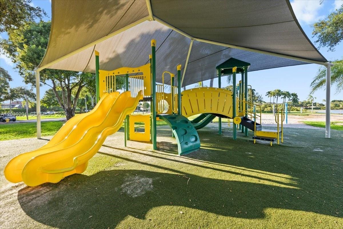 2010 NW 182nd Terrace, Pembroke Pines, FL 33029 photo 14