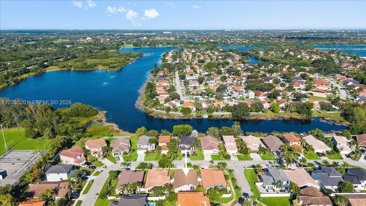 2010 NW 182nd Terrace, Pembroke Pines, FL 33029 photo 4