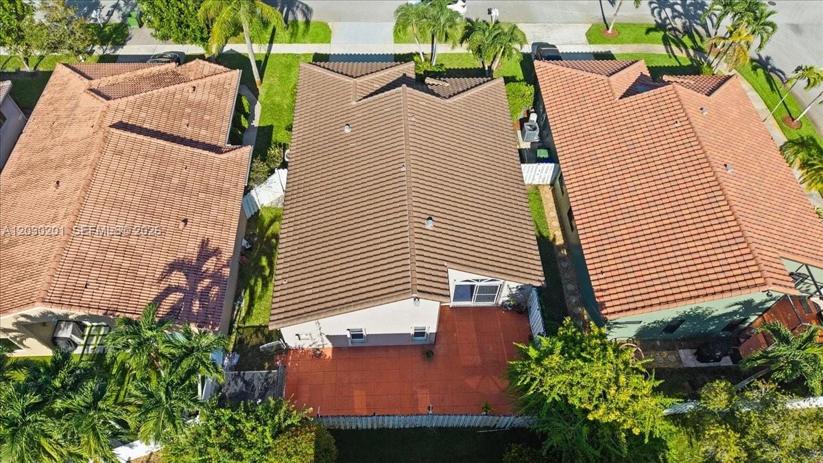 2010 NW 182nd Terrace, Pembroke Pines, FL 33029 photo 8