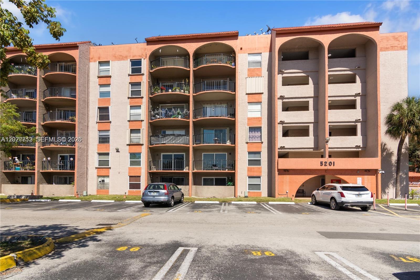 5201 NW 7th Street 105, Miami, FL 33126, Miami