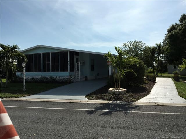 16245 SW Indianwood Circle H-15, Indiantown, FL 34956