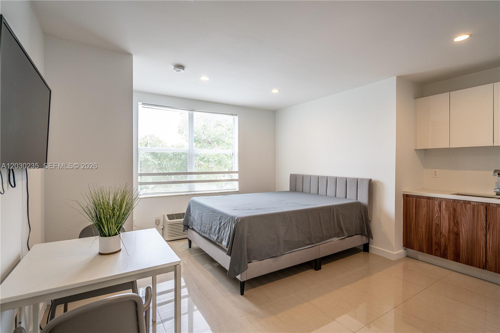 924 Marseille Drive 26, Miami Beach, FL 33141, Miami Beach