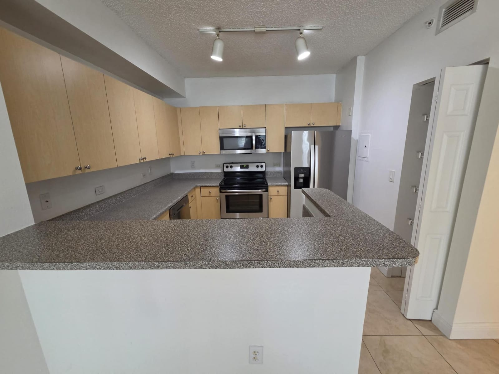 2201 W Preserve Way 107 — photo 8