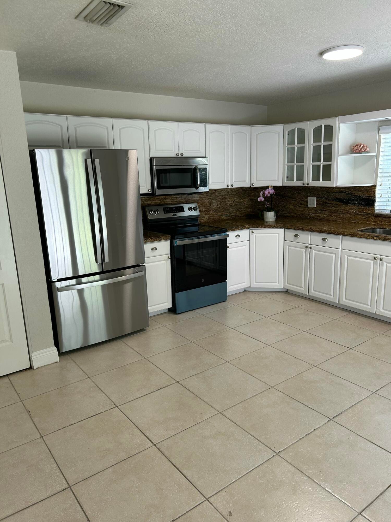 61 NW 47th Street — photo 5