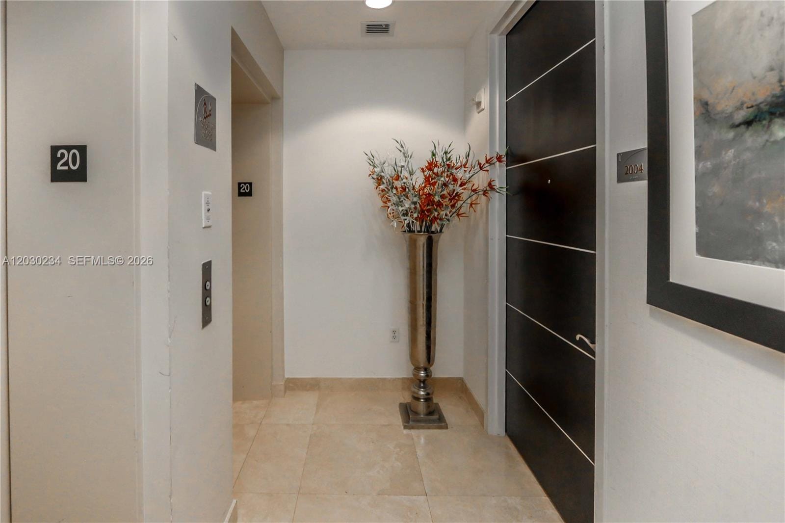 15901 Collins Avenue 2004 — photo 2
