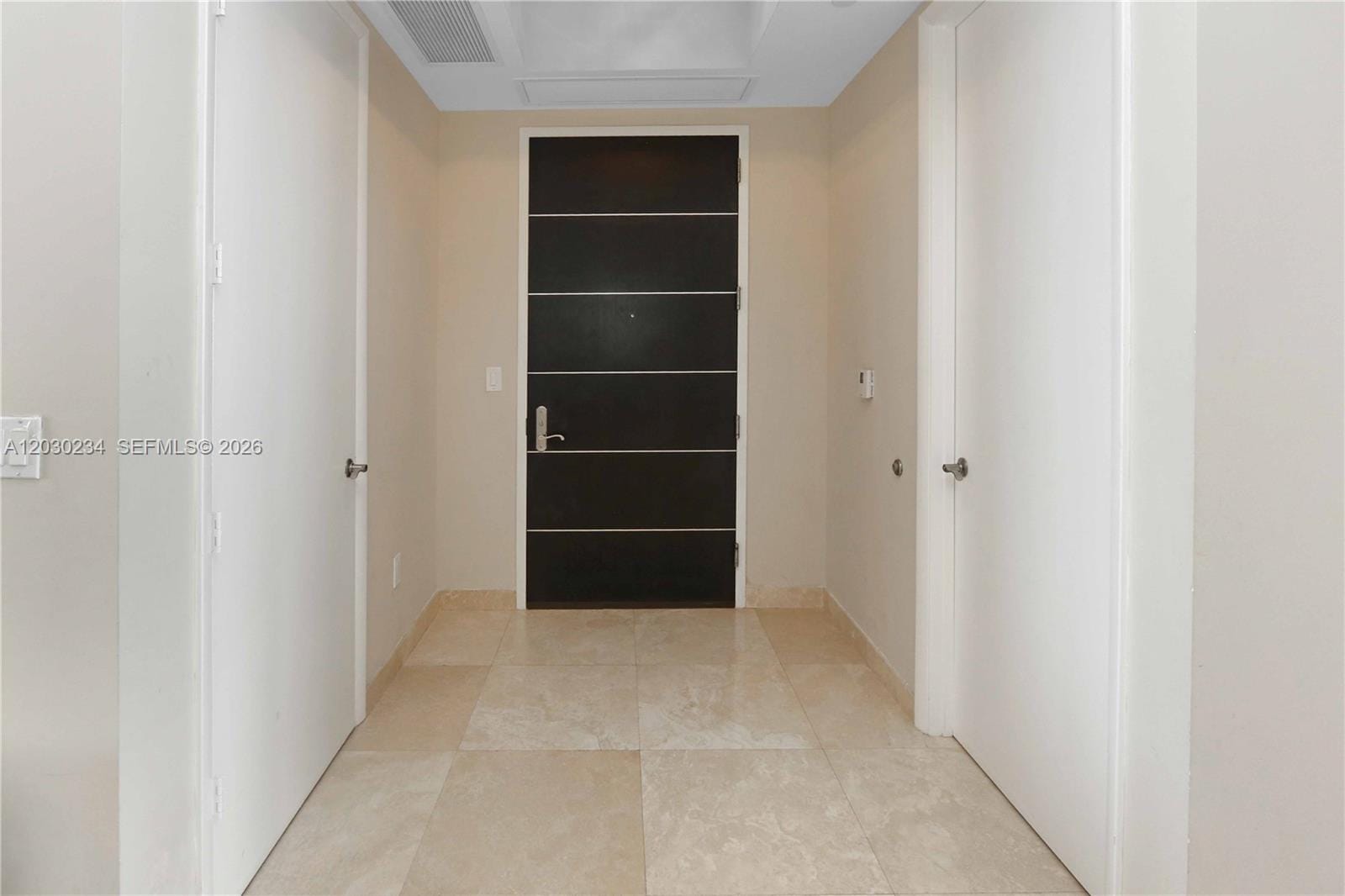 15901 Collins Avenue 2004 — photo 3
