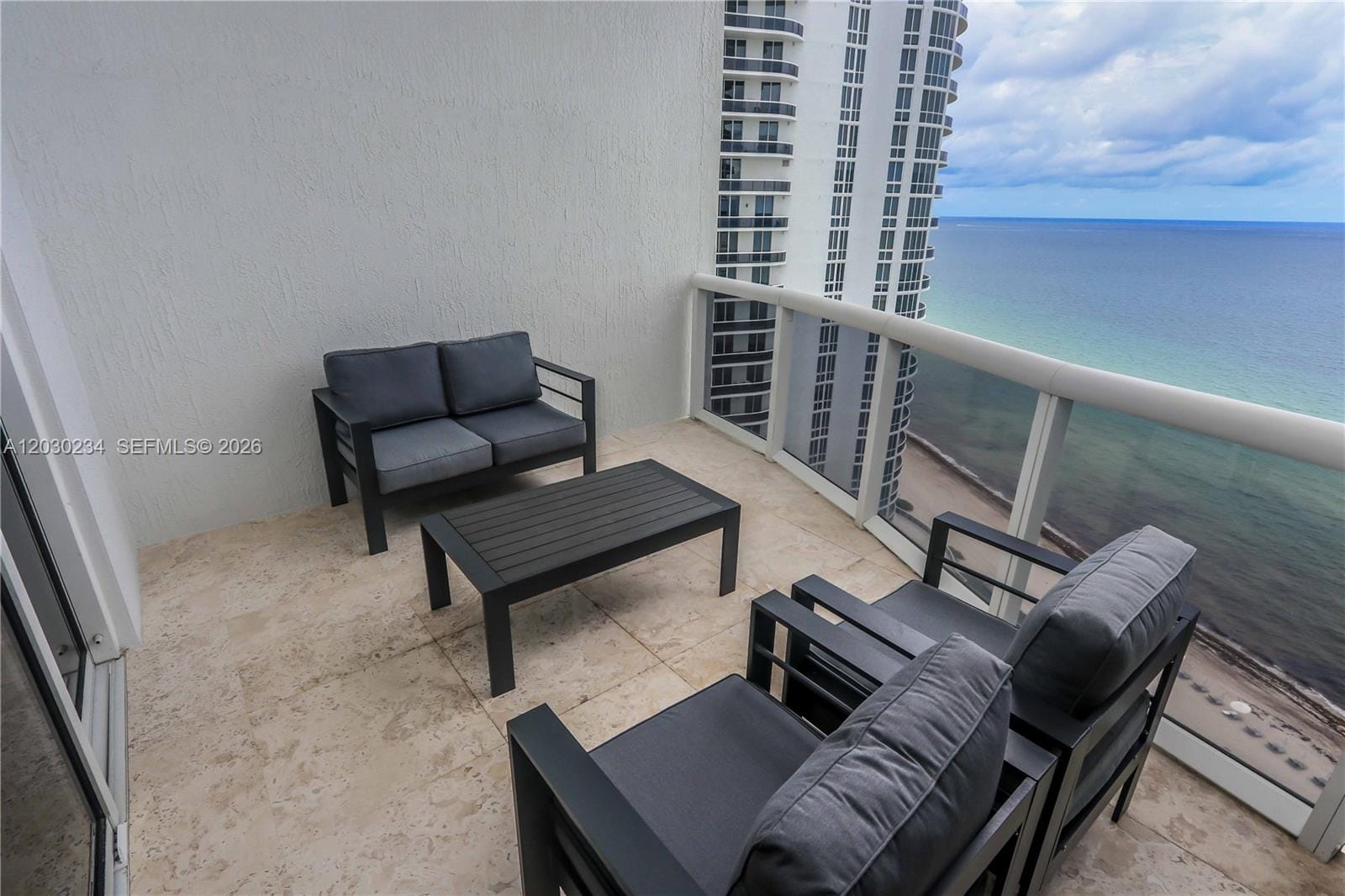15901 Collins Avenue 2004 — photo 7