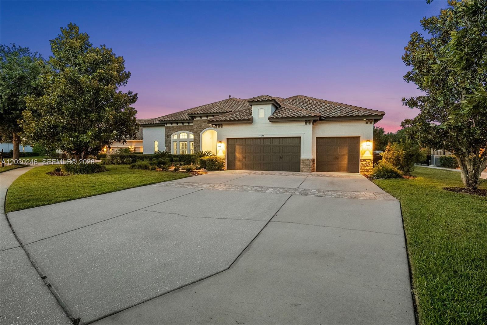 17425 Varona Place, Lutz, FL 33548 photo 13