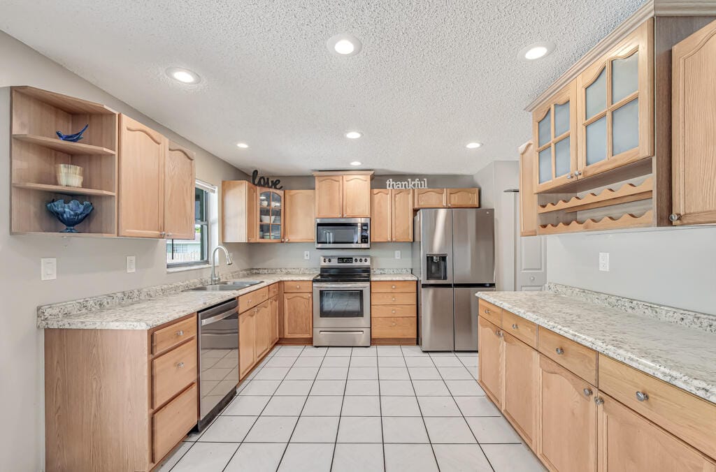 100 Greenwood Court, Royal Palm Beach, FL 33411 photo 18