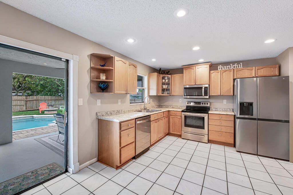100 Greenwood Court, Royal Palm Beach, FL 33411 photo 19